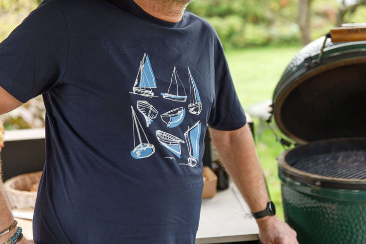 Sailboat design organic cotton T-shirt – unisex