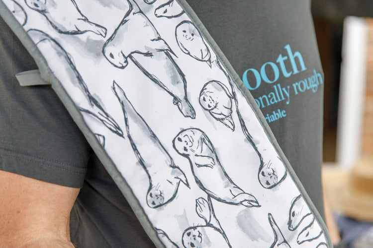 coastal oven gloves printed with nautical design