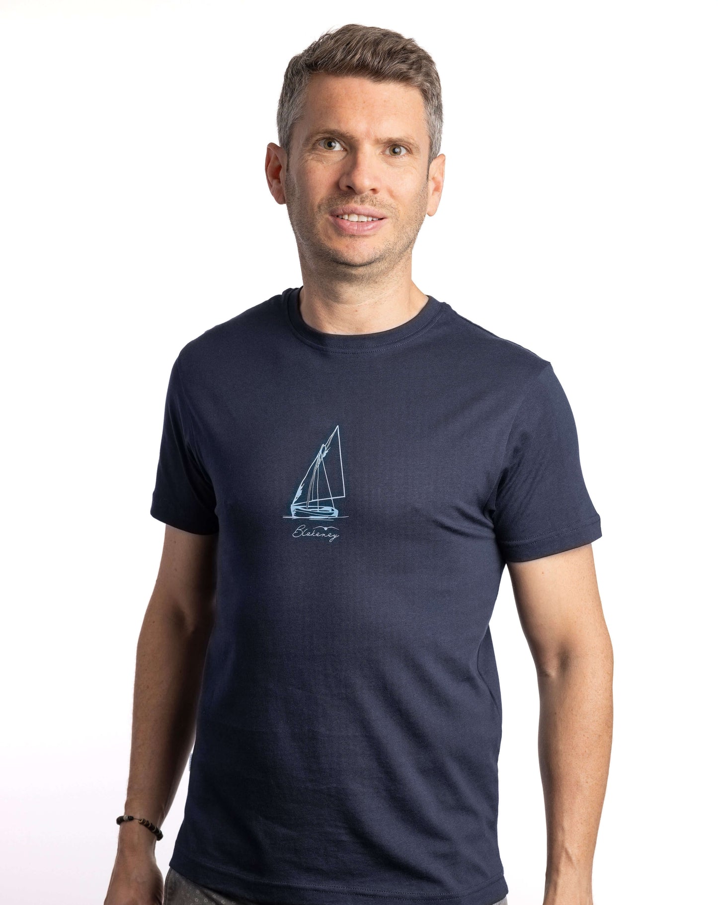 Sailboat T-shirt made from soft organic cotton – Creek Lifestyle coastal collection