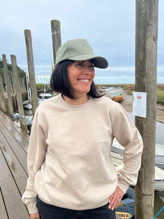 Signature Sailboat – Embroidered Organic Cotton Sweatshirt – Sand