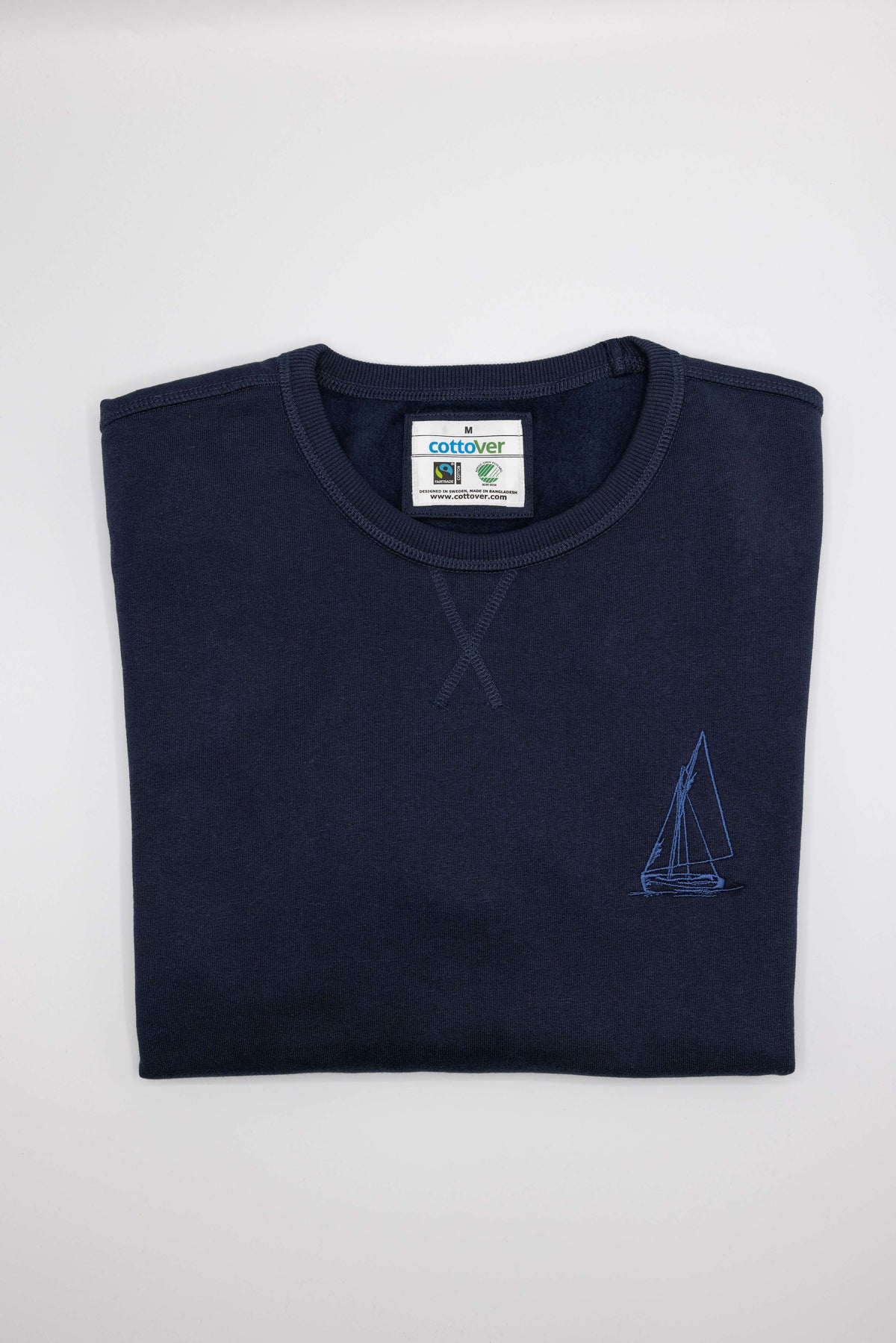 Organic cotton sailboat sweatshirt with embroidered design – Creek Lifestyle (Navy)